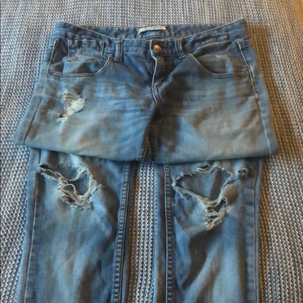 Distressed jeans - Picture 3 of 3